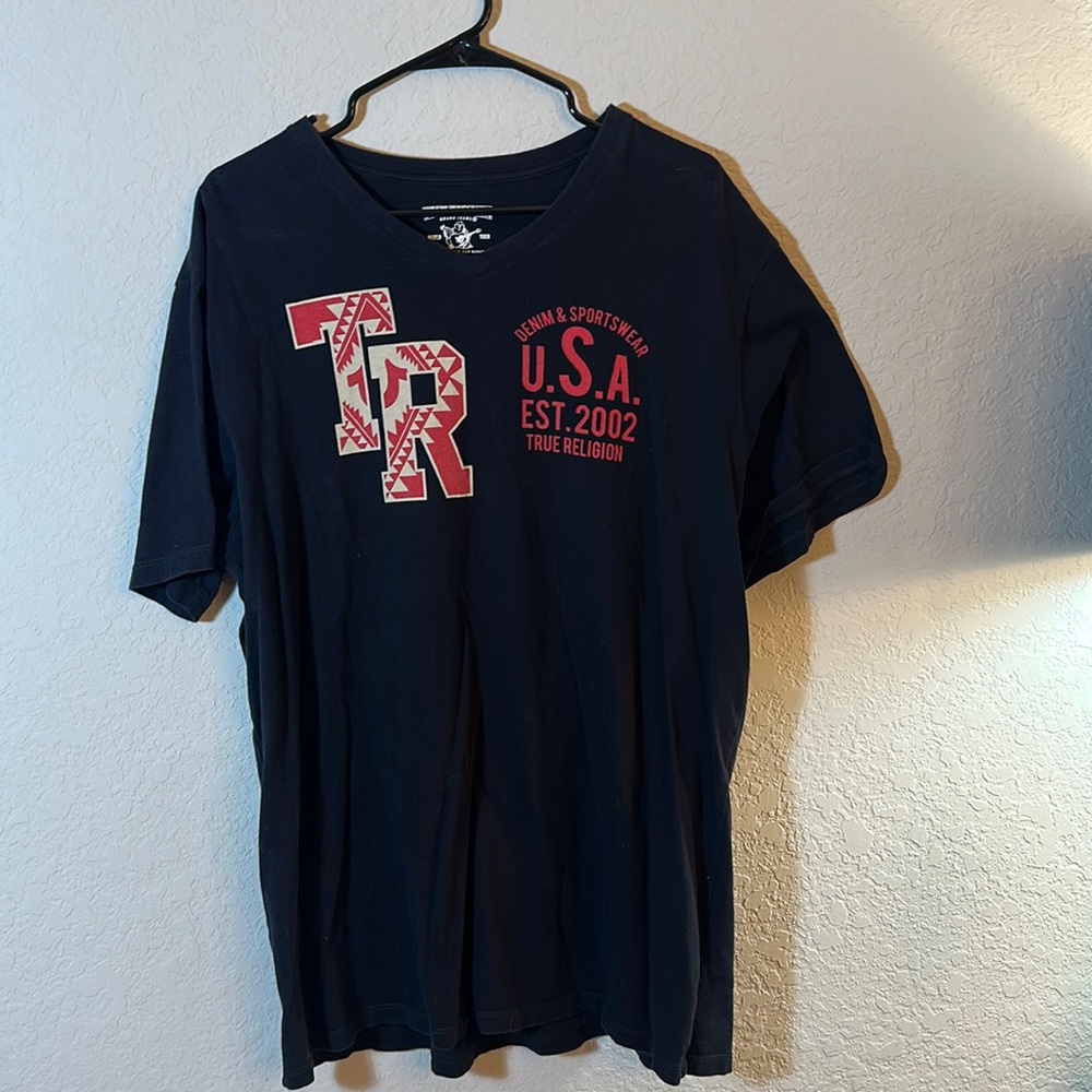 True Religion Black graphich V-Neck size xxl